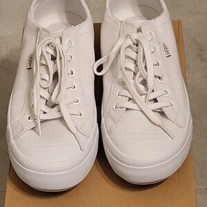 UGG White W Aries Women's Sneakers- Size 6.5